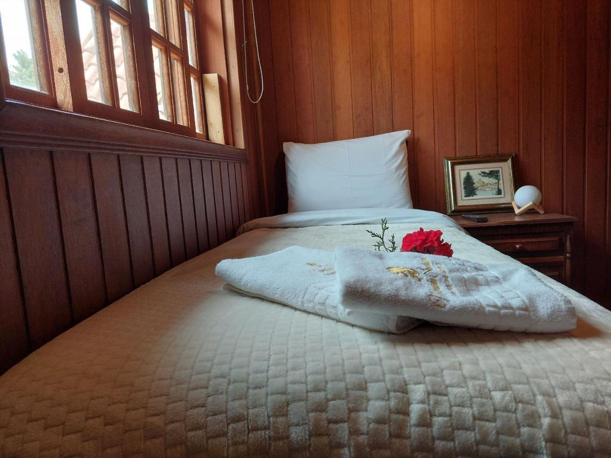 Mansao Austriaca Guesthouse Campos do Jordão エクステリア 写真